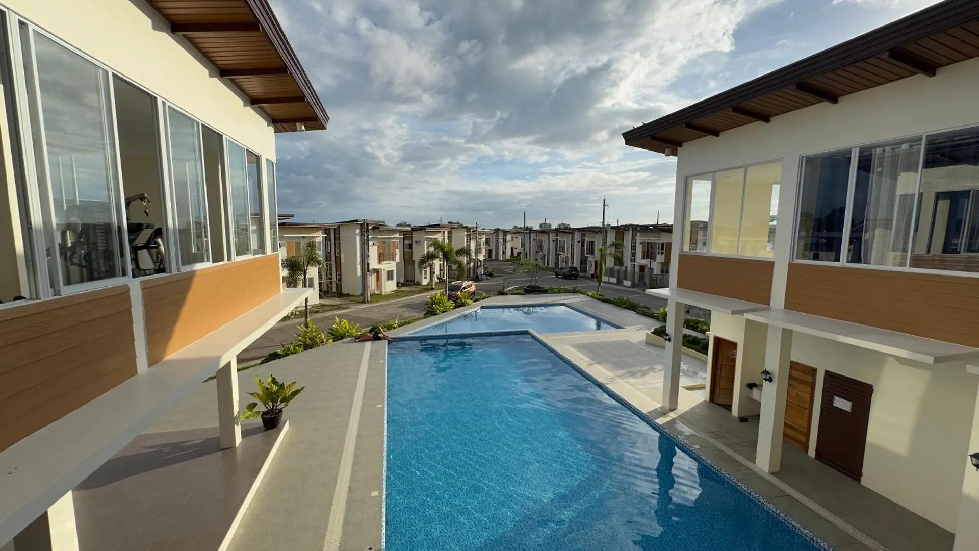 Velmiro Greens Dauis Panglao - 3 Bedroom Apartment Unit P1112 0*,  필리핀